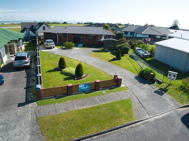 18 Parfitt Place, Greymouth, Greymouth - Carousel 2