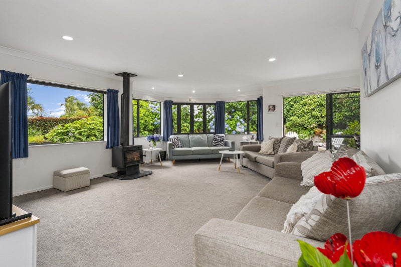 10 Finlayson Place, Welcome Bay, Tauranga - Carousel 2