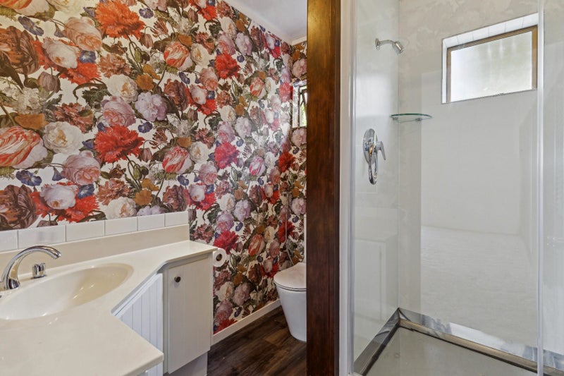 35 Parr Terrace, Castor Bay, North Shore City, Auckland - Carousel 2