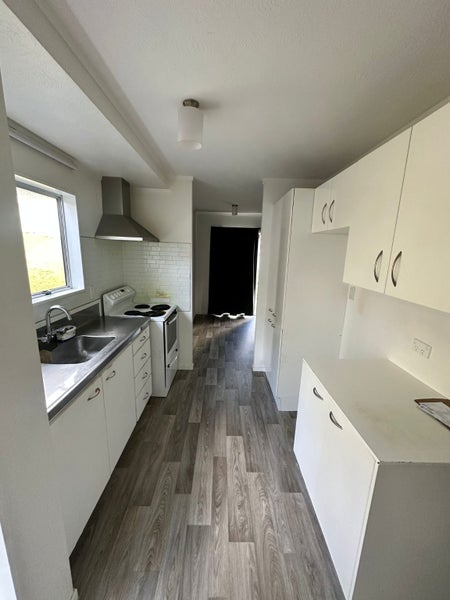 24 Garton Drive, Massey, Auckland - Carousel 1