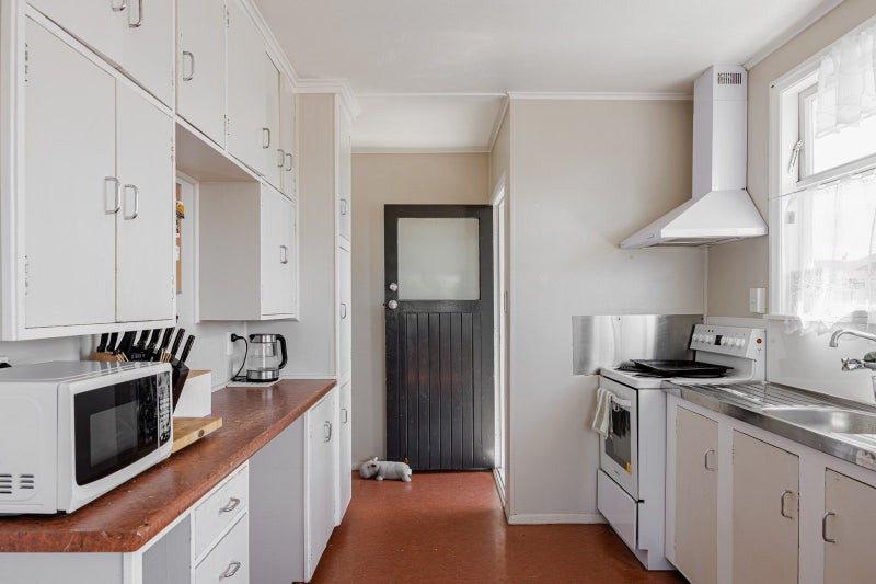 74 Dundee Drive, Flaxmere, Hastings - Carousel 2