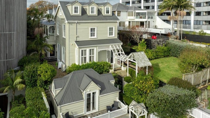 8A Alberon Street, Parnell, Auckland - Carousel 1