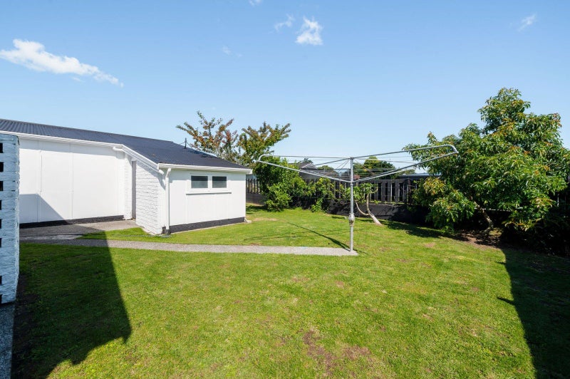 15 Kensington Place, Fairfield, Hamilton - Carousel 3