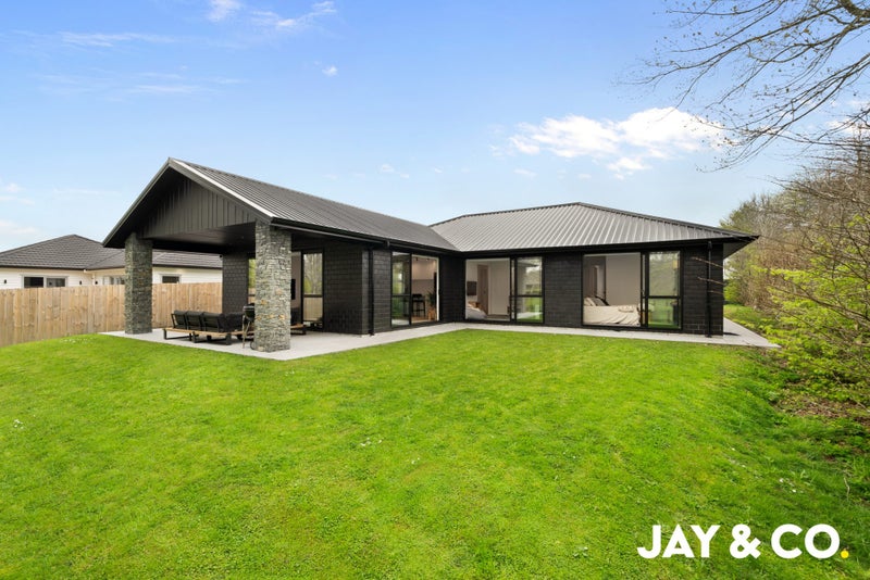 6 Munro Oak Lane, Clevedon, Clevedon - Carousel 2