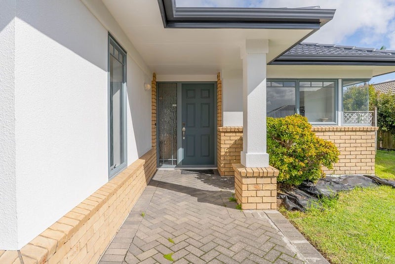 19 Crichton Terrace, Mount Maunganui, Mount Maunganui - Carousel 1