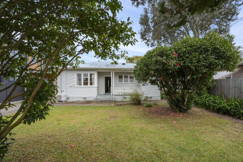 432 Point Chevalier Road, Point Chevalier, Auckland - Carousel 13