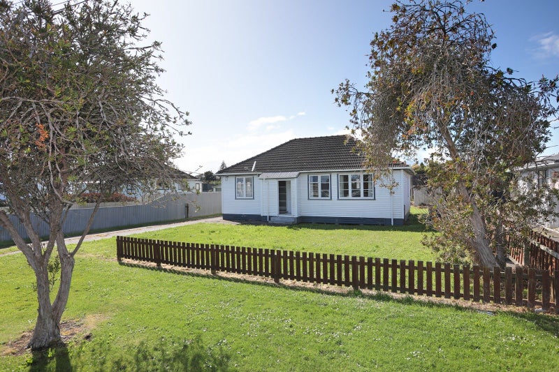 7 Gladstone Street, Foxton, Foxton - Carousel 1