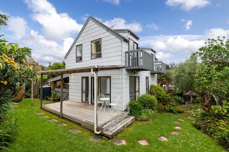 2/38 Gatman Street, Birkdale, Auckland - Carousel 1