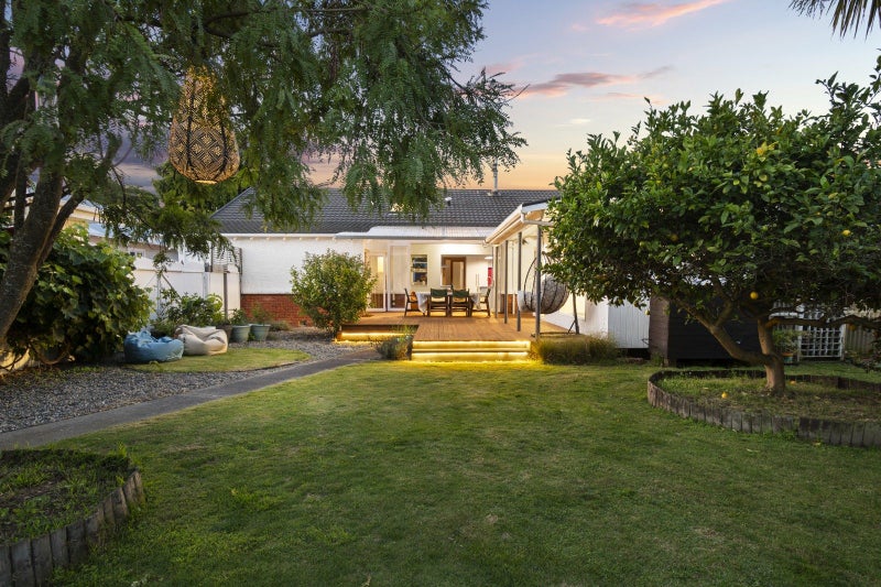 24 Limbrick Street, Terrace End, Palmerston North - Carousel 2