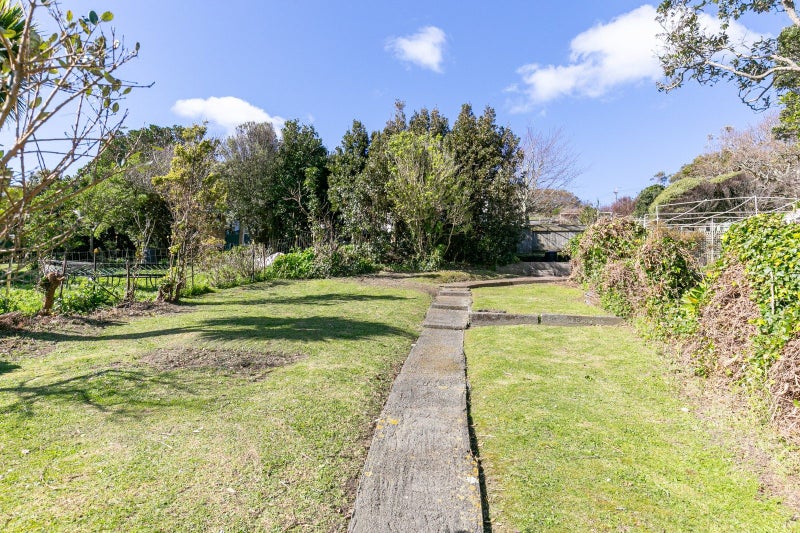 49 Mckinley Crescent, Brooklyn, Wellington - Carousel 2