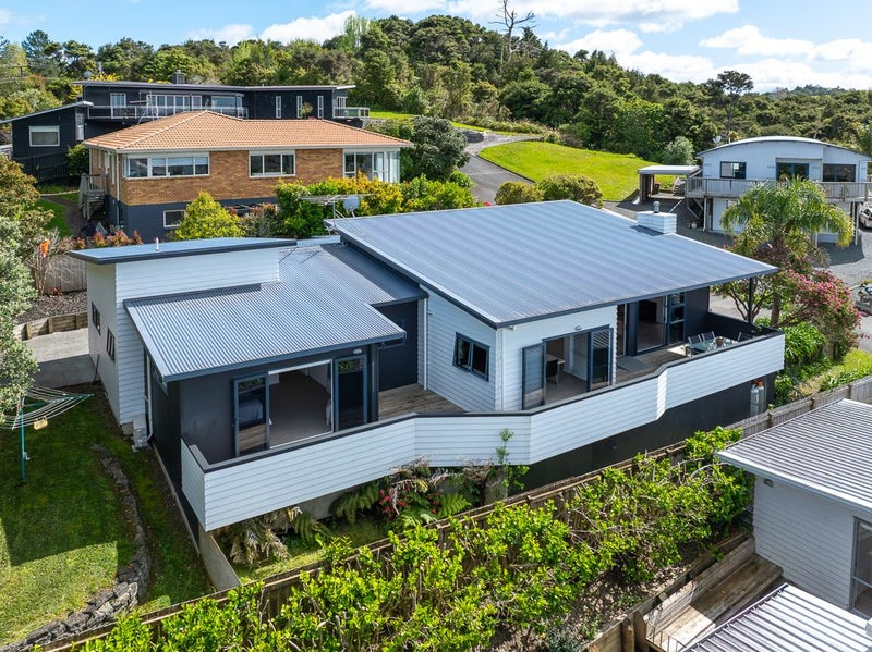 25 Brampton Road, Snells Beach, Snells Beach - Carousel 1