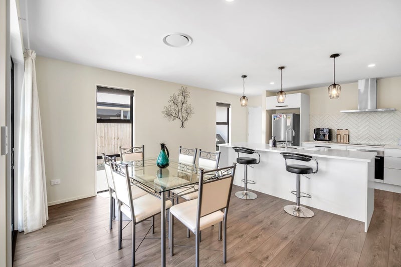 35 McQuillan Avenue, Woodend, Woodend - Carousel 2