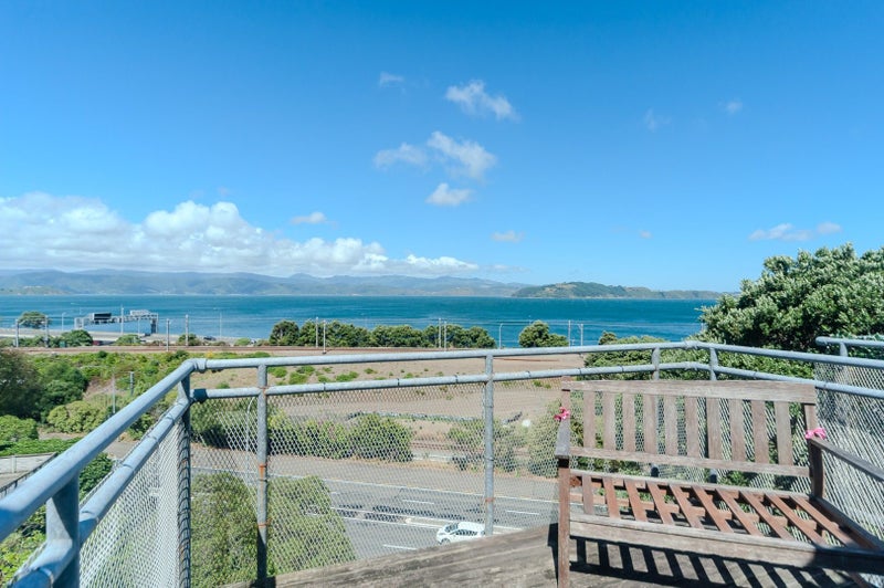24/2 Onslow Road, Khandallah, Wellington, Wellington - Carousel 2