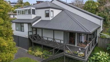 30 Unsworth Drive, Unsworth Heights, Auckland - Carousel 1
