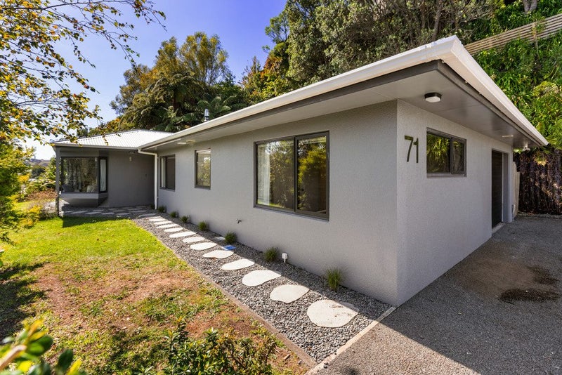 71 Poplar Grove, Whalers Gate, New Plymouth - Carousel 2