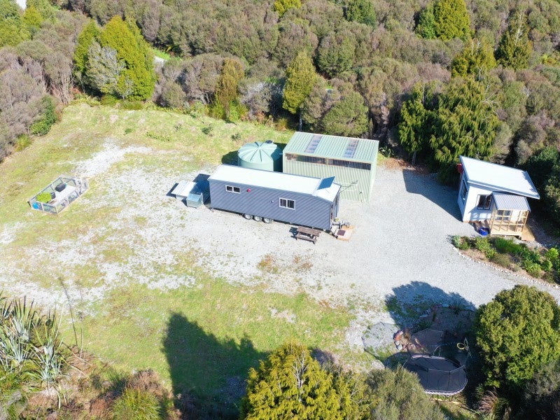 22 Sanctuary Place, Hokitika - Carousel 1