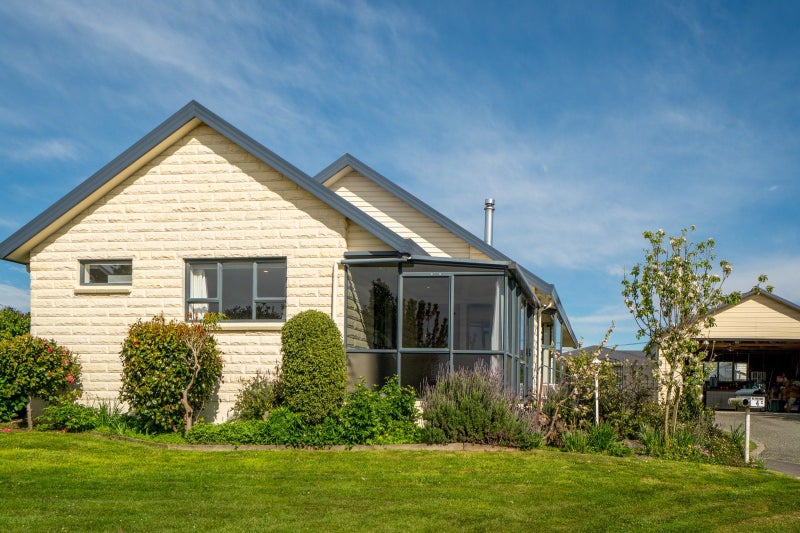 4 Evered Street, Weston, Oamaru - Carousel 22