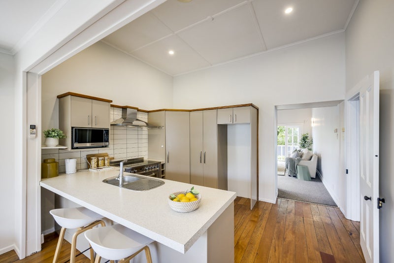 111 Wellesley Road, Napier South, Napier - Carousel 2