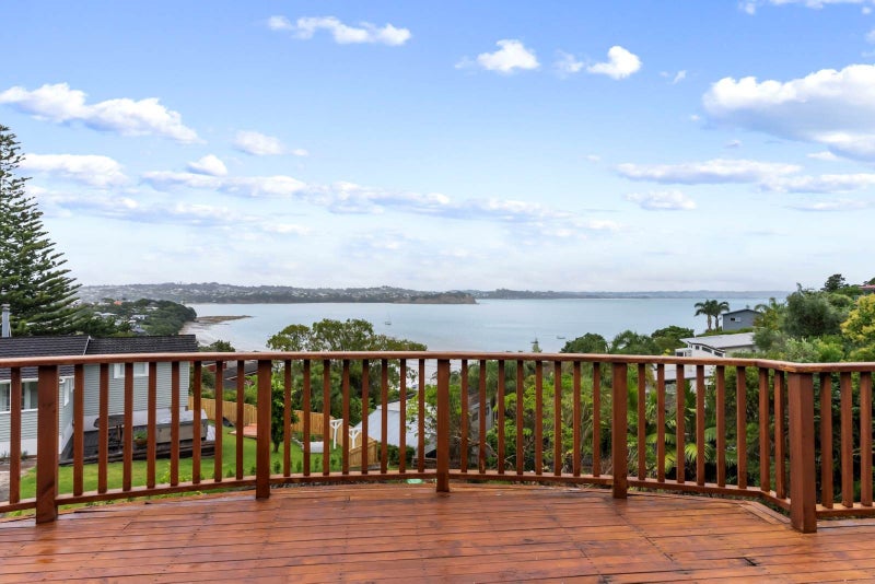 1104 Whangaparaoa Road, Tindalls Beach, Whangaparaoa - Carousel 1
