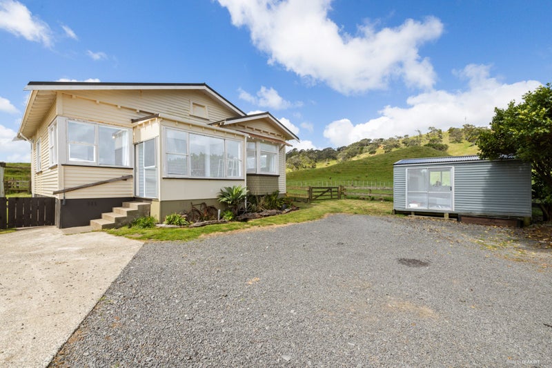 98 Tindall Road, Waiuku - Carousel 2