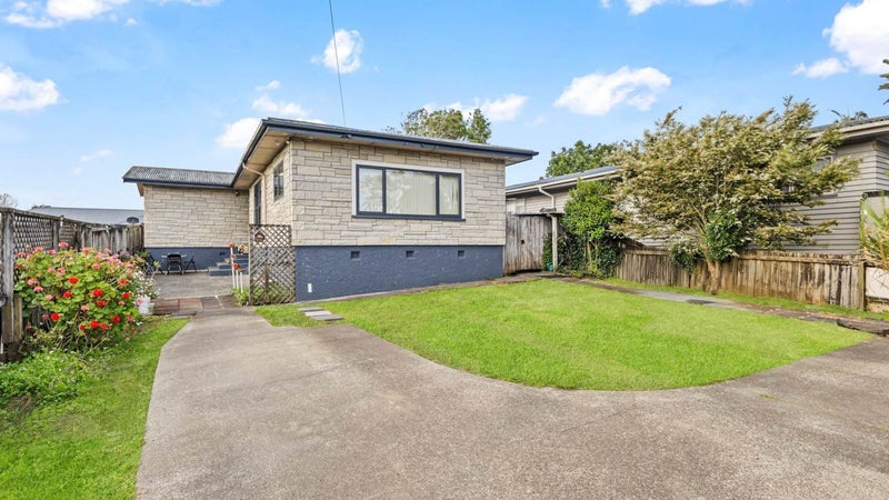 16 Waterview Road, Stanley Point, Auckland - Carousel 1