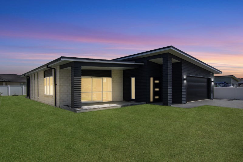 43 Stace Hopper Drive, One Tree Point - Carousel 1