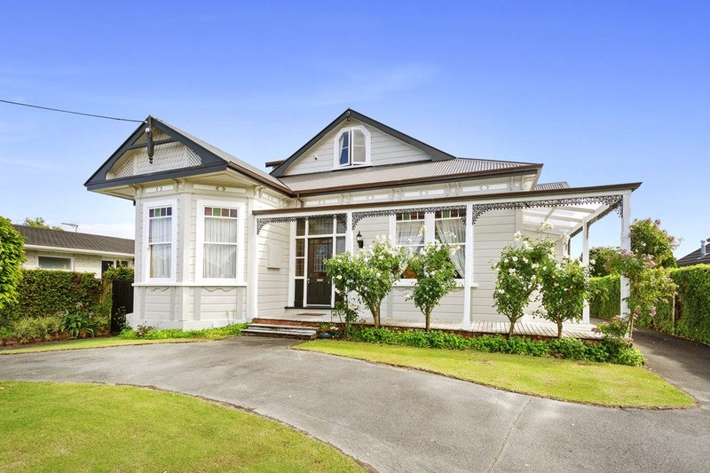 18 Whites Line West, Woburn, Lower Hutt - Carousel 1