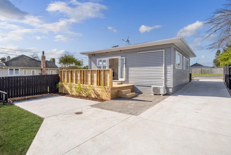115 Woodglen Road, Glen Eden, Auckland - Carousel 1