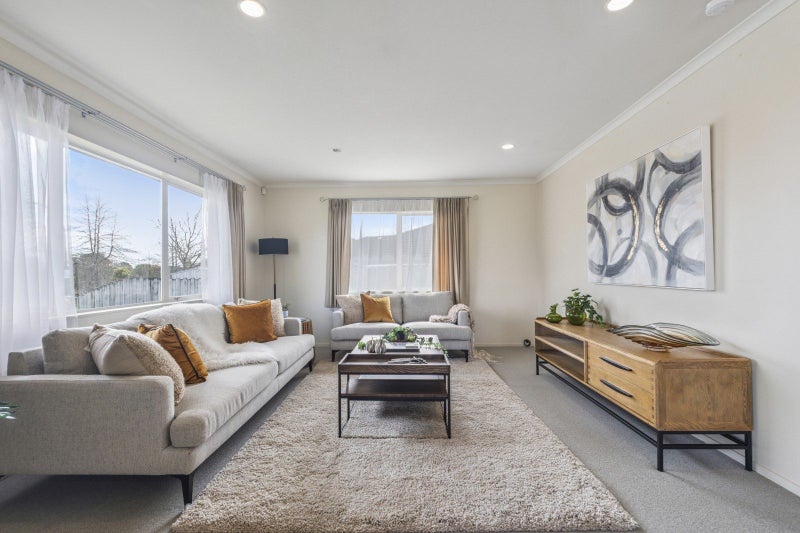 14 Carisbrook Crescent, Papakura, Papakura - Carousel 2