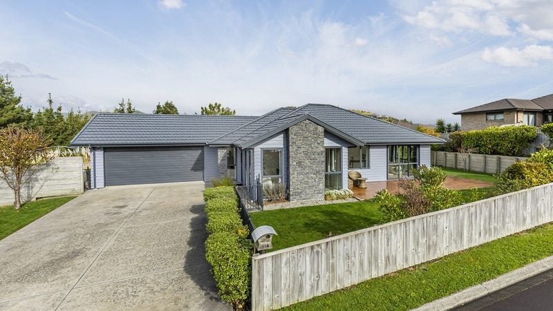 114 Endeavour Drive, Whitby, Porirua - Carousel 1