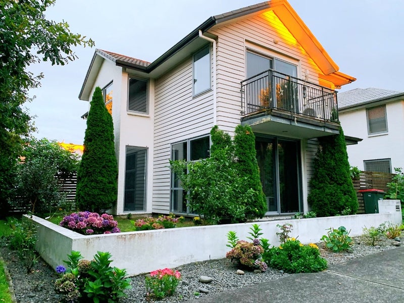 39 Phar Lap Crescent, Takanini, Auckland - Carousel 1
