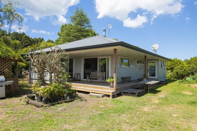 1024 Back Ormond Road, Gisborne - Carousel 1