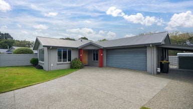 50 Glenroy Park Drive, Waikiwi, Invercargill - Carousel 1