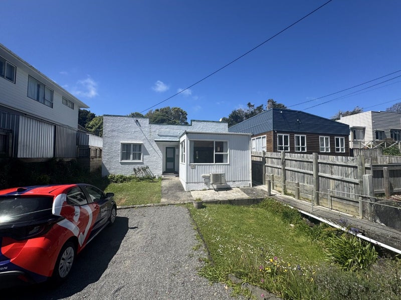 58 Standen Street, Karori, Wellington, Wellington - Carousel 1