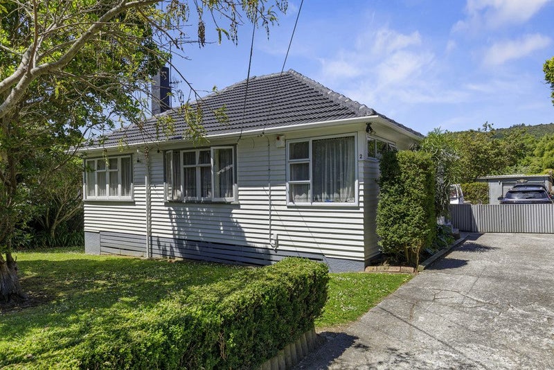 2 Hill Grove, Naenae, Lower Hutt - Carousel 1