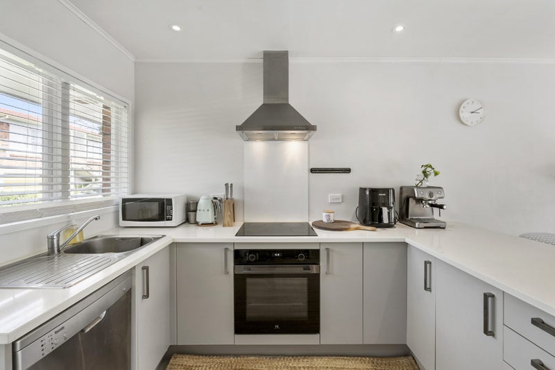 2/27 Sydney Street, Hauraki, Auckland - Carousel 2