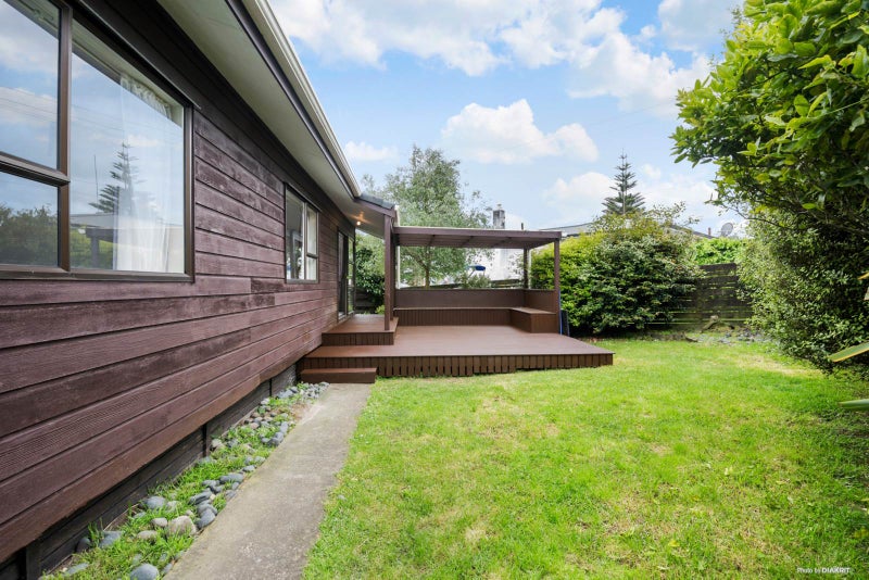5/7 Vera Road, Te Atatu South, Auckland - Carousel 1