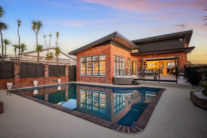 1/38 Towai Street, St Heliers, Auckland - Carousel 1