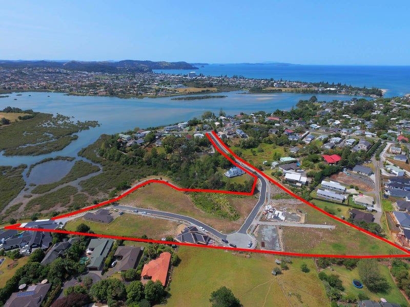5 Odlin Lane, Red Beach, Red Beach - Carousel 1