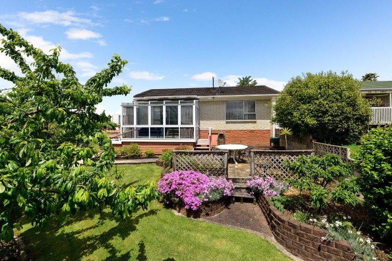 8B Dovedale Place, Dinsdale, Hamilton - Carousel 1