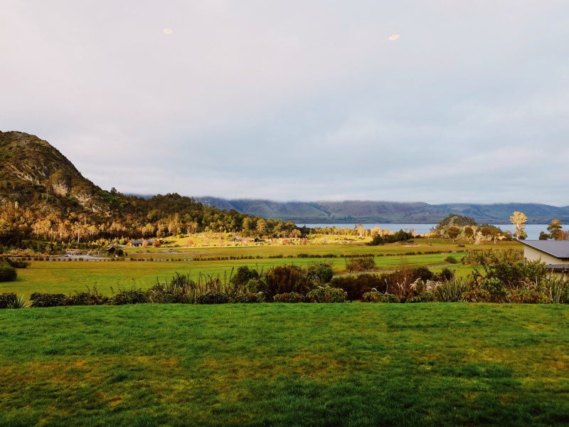 17 Lookout Drive, Mount Creighton, Queenstown - Carousel 2