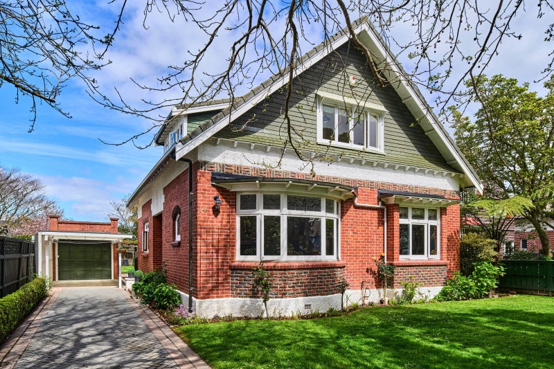 14 Hinau Street, Woburn, Lower Hutt - Carousel 1