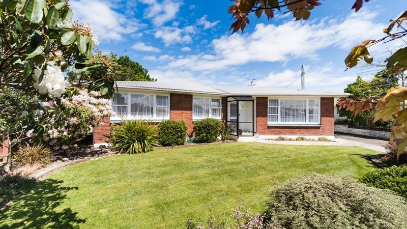 5 Tingey Place, Awapuni, Palmerston North - Carousel 1