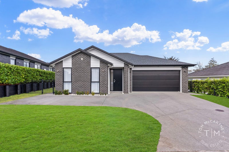 14 Arawai Terrace, Papakura, Papakura - Carousel 1