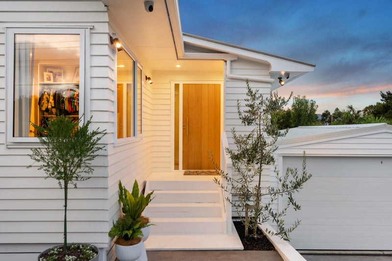 2 Beachlands Road, Beachlands, Auckland - Carousel 2