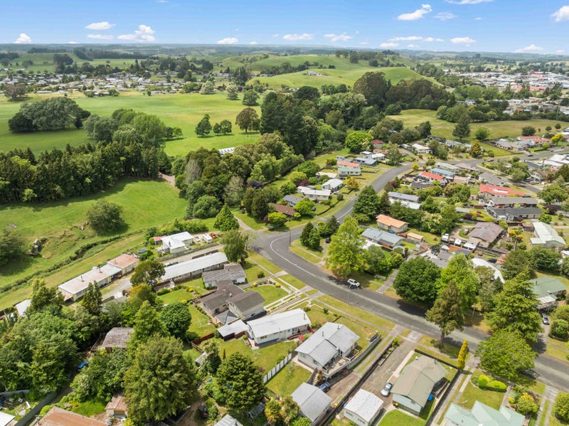 216 West Parkdale Street, Tokoroa - Carousel 19