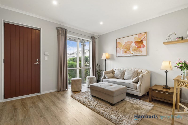 7 Samuel Cassidy Avenue, Swanson, Auckland - Carousel 2
