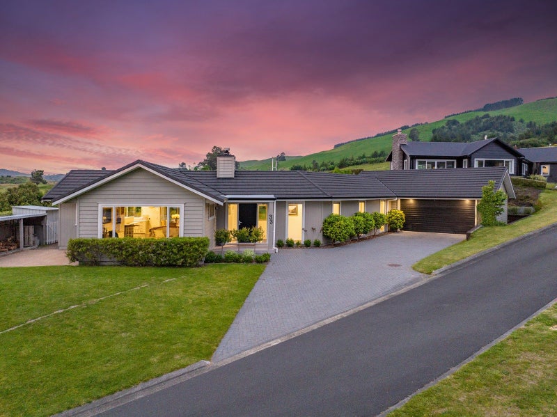 33 Bodes Lane, Kinloch - Carousel 2