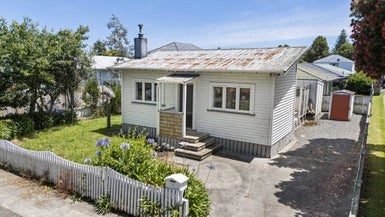15 Orchard Street, Avondale, Auckland - Carousel 1