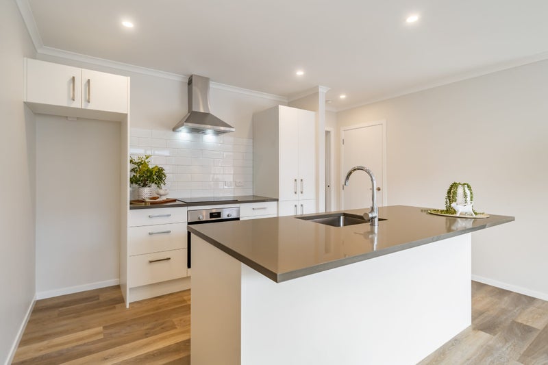 11A Hall Grove, Ebdentown, Upper Hutt - Carousel 2